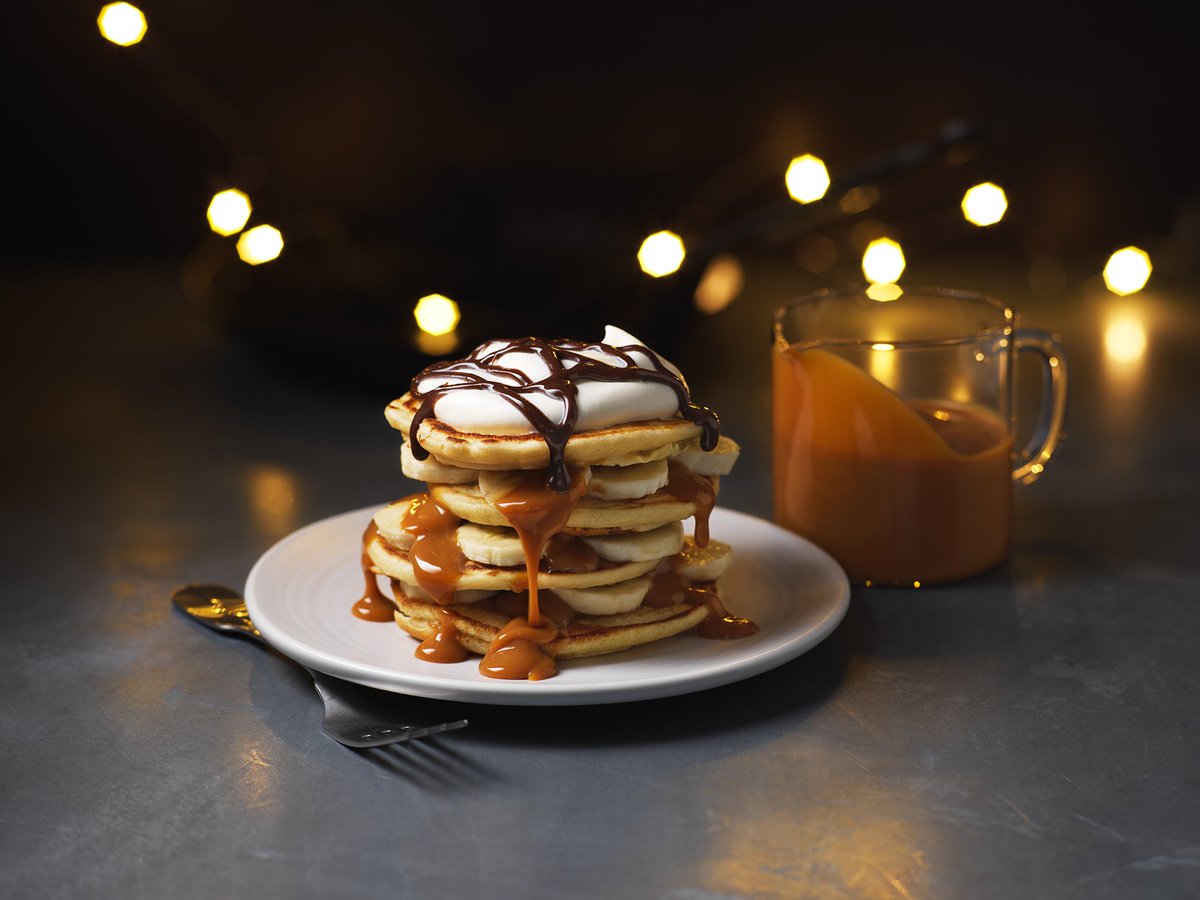 A British way of enjoying American pancakes? Banoffee Pancakes indeed. American style fluffy pancakes topped with our caramel and slices of banana - say no more! Who is excited for Pancake Day? See the recipe: spr.ly/6018KphN2