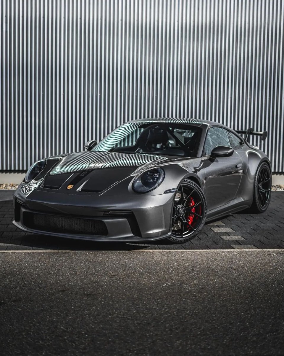 carpxrnpicx's tweet photo. 992 GT3 https://t.co/LgapCRjdFM