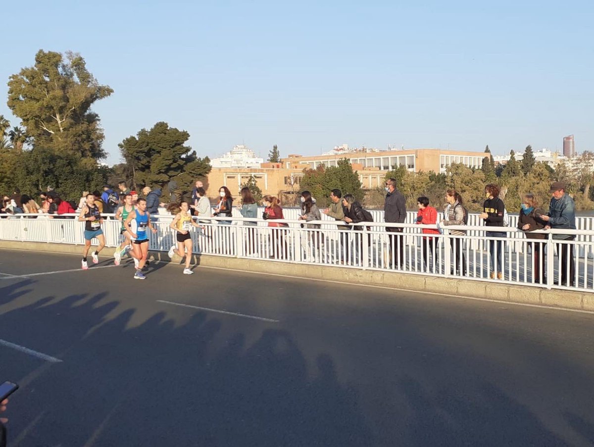 JessCoulson90's tweet image. Oh my days that was hard!

The last few miles put me in that special dark place reserved only for the marathon 🌚😂

So pleased that the last few months (and years…) of work have paid off. 

2:22.27 
5th place finish
2nd on UK All Time list. 
I’ll take that ✌🏻