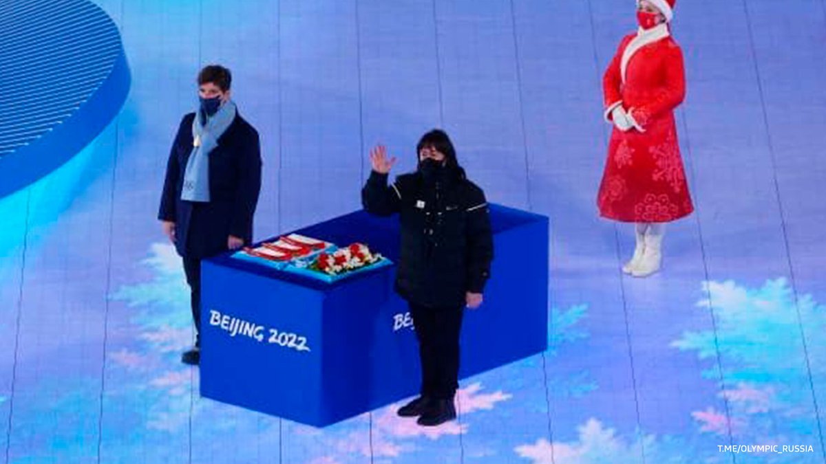 vesti_news's tweet photo. 🥇🥈На закрытии пекинской Олимпиады прошла финальная церемония награждения. Свои медали смогли с гордостью надеть Александр Большунов и Иван Якимушкин. Гордимся нашими золотым и серебряным лыжниками!

📍Смотрим все новости и видео Олимпиады: https://t.co/MR51fGbIEP
#Пекин2022 https://t.co/SfegdR95ev