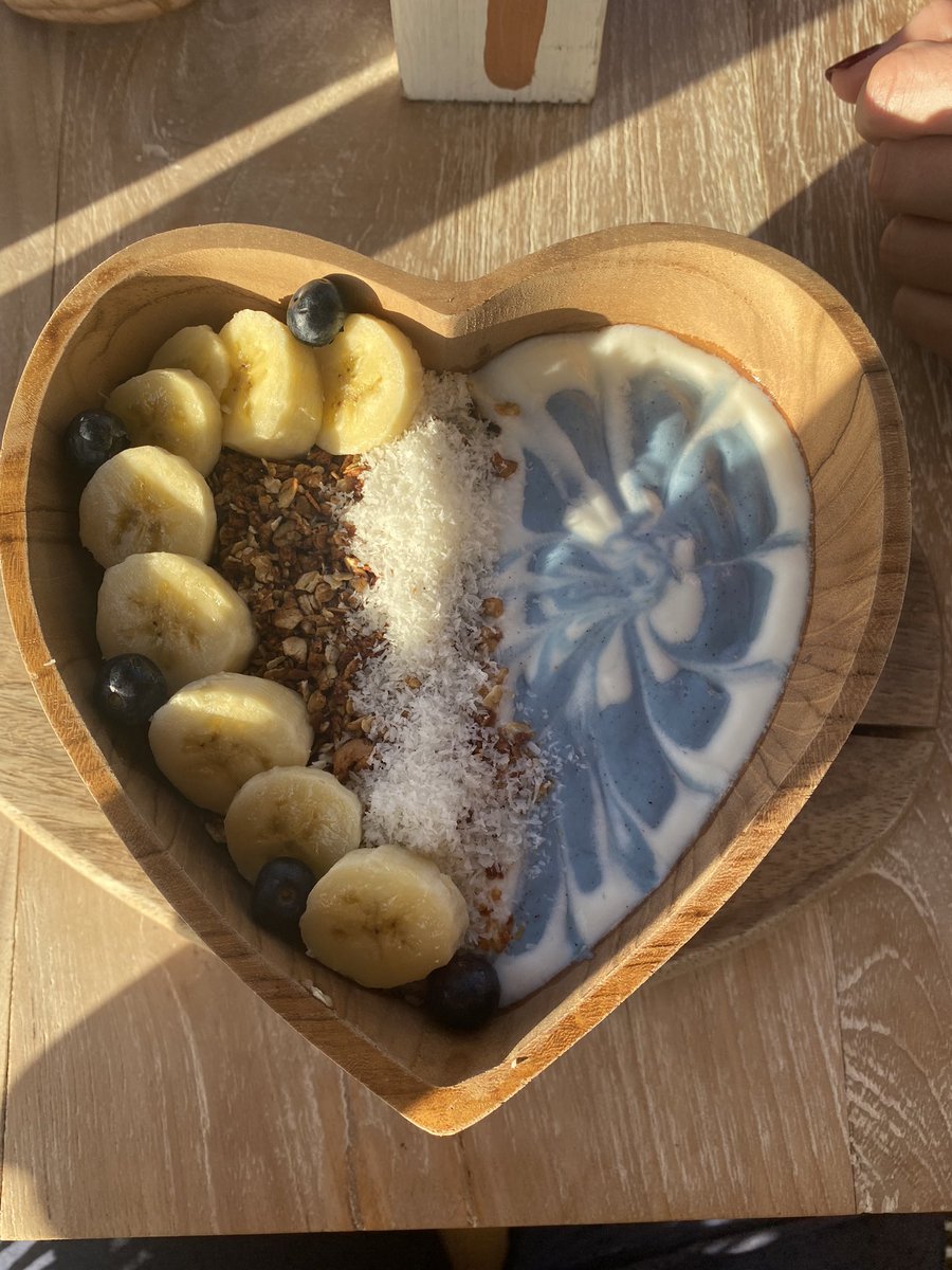 LNPIRATE's tweet photo. Let’s take some time to have a nice Sunday breakfast with the fam. I surely had a legendary one myself ❤️
#thelegendsareback #legendaryweekends https://t.co/LbiQWtusjo