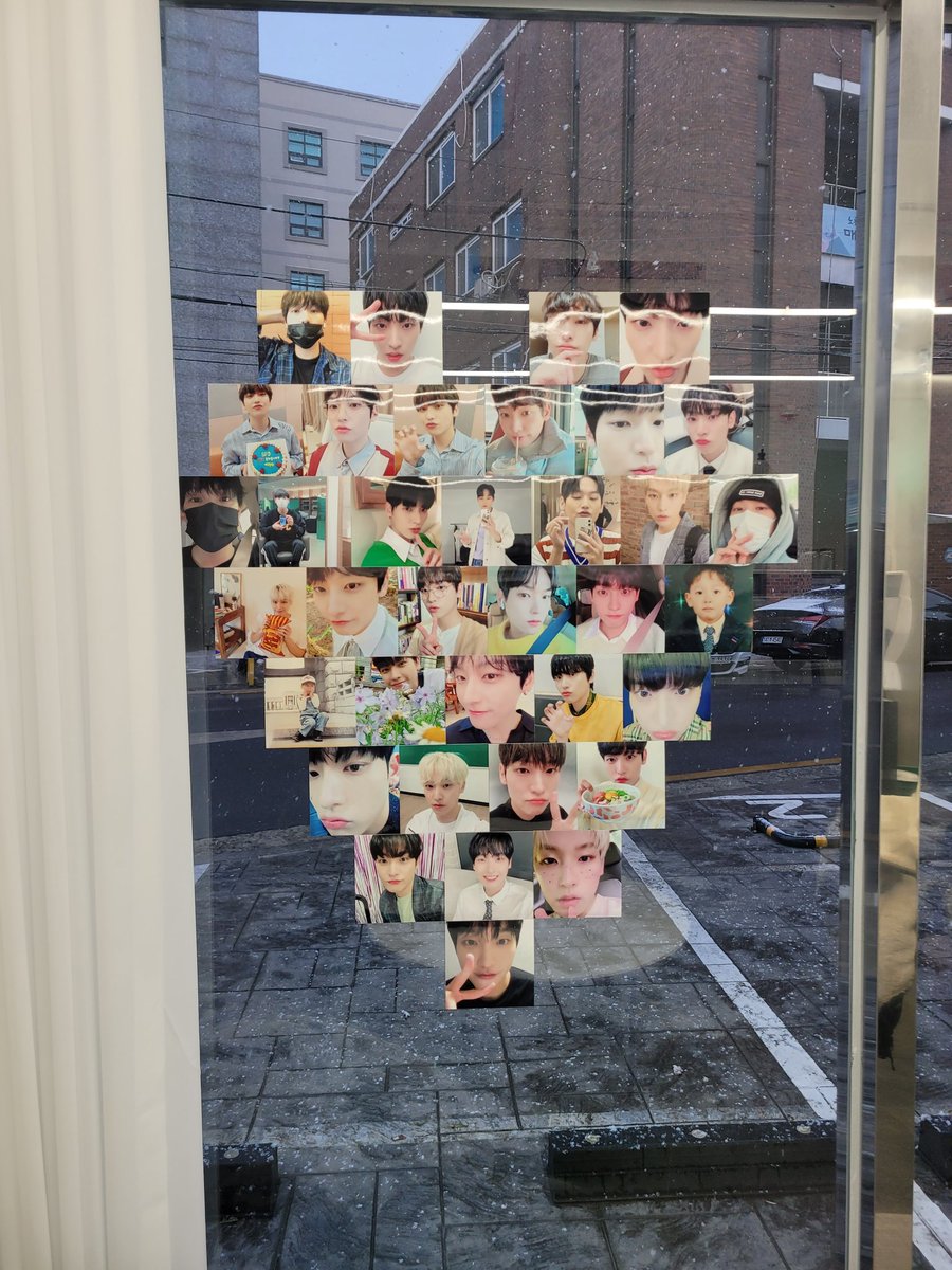 chacha_c0519's tweet photo. 눈보라 헤쳐가며 찾아갔는데, 넘나 이뻤습니다❤
행사 진행해주시는 분들도 넘 친절하시구😍
2등인데 3등 상품이 더 예뻐서 바꾸면 안될까요?라고 여쭤보니 둘 다 주시구😭
프리젠테이션 영상도 최고였어요👍
#데일리덕 #인성이와_나눈_시간 https://t.co/HqANQWYeKS
