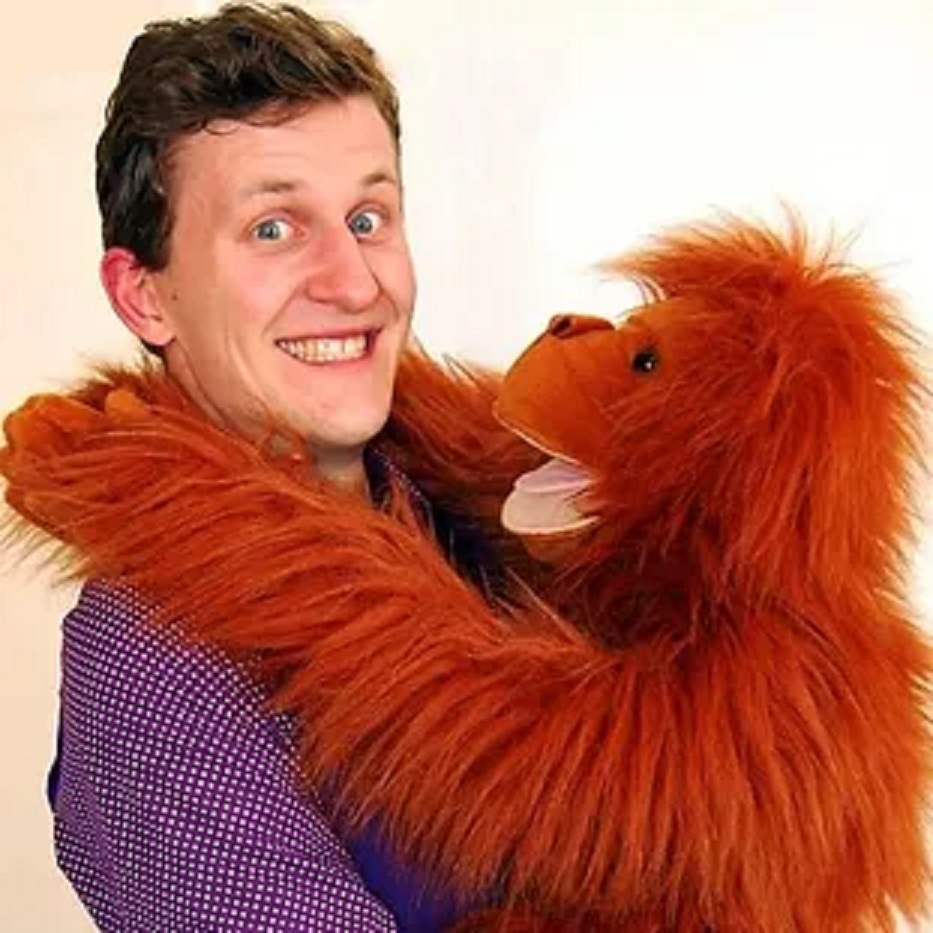 HeliCollections's tweet image. It is &apos;Wacky Wednesday&apos; this Wednesday at The Helicopter Museum with live Childrens Shows and Open Cockpits. Don&apos;t miss Damian&apos;s fun packed and zany shows at 11am and 1pm in the main hangar.