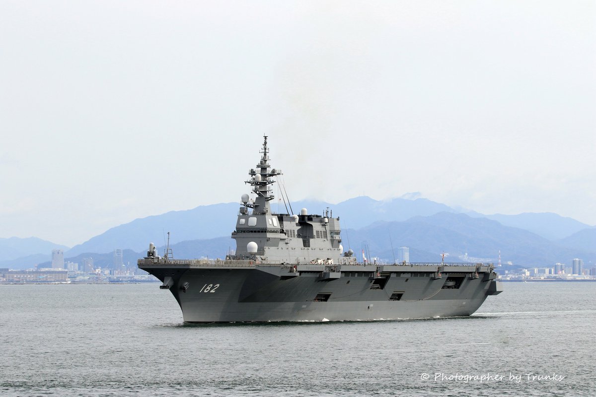 TRUNKS82314260's tweet photo. おやすみなさい。

#江田島　＃GANNE
#見た人もなにか無言で艦をあげる https://t.co/V58Xv62c21