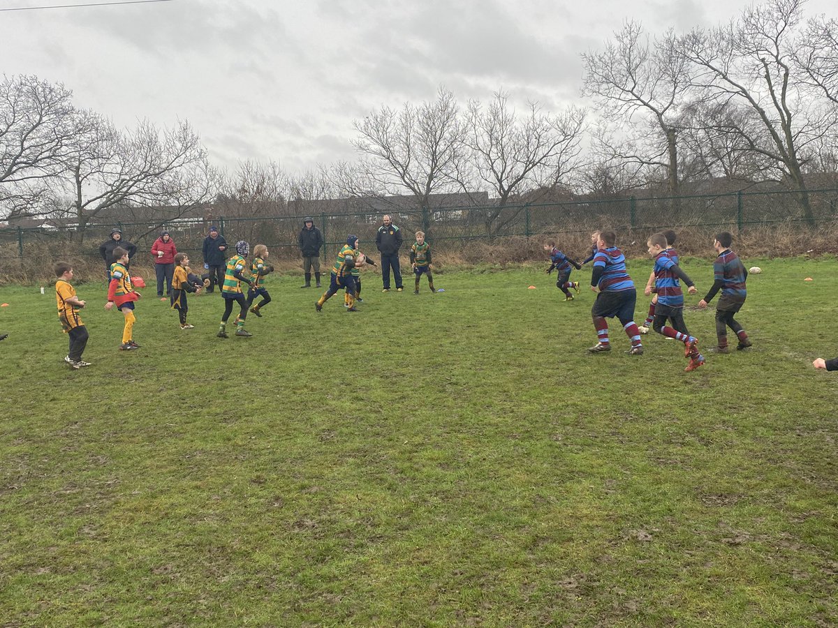 RetfordRUFC's tweet image. Great morning of rugby in the wind, rain &amp;amp; mud. Lots of fun and smiling faces. Thank you to @phoenix_minis &amp;amp; @MRUFCJuniors. Also special mention to @GainsboroRUFC for helping form an U14 barbarians side 🤝 @RFU