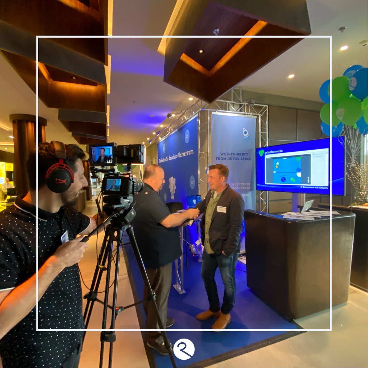 risscsolutions's tweet image. Unser GF Alexander Sperrfechter auf dem Online Print Symposium in München vor zwei Jahren. Daumen drücken, dass in diesem Jahr die OPS2022 stattfindet!

#risscsolutions #printformer #printformerIO #web2print #webtoprint #web2publish #webtopublish #zipcon #onlineprintsymposium