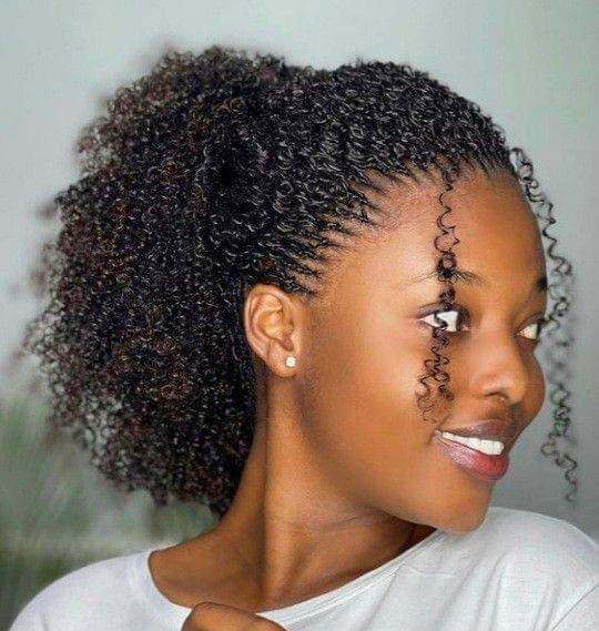 Eve24697998's tweet photo. Any idea of the name of this hair extension? https://t.co/GgBpxxsCjW