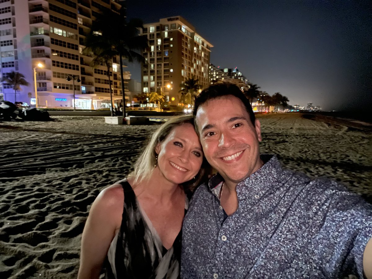 BrookeBefit's tweet photo. Beautiful night out in Ft. Lauderdale♥️ #datenight #florida https://t.co/82ptPsXuYO