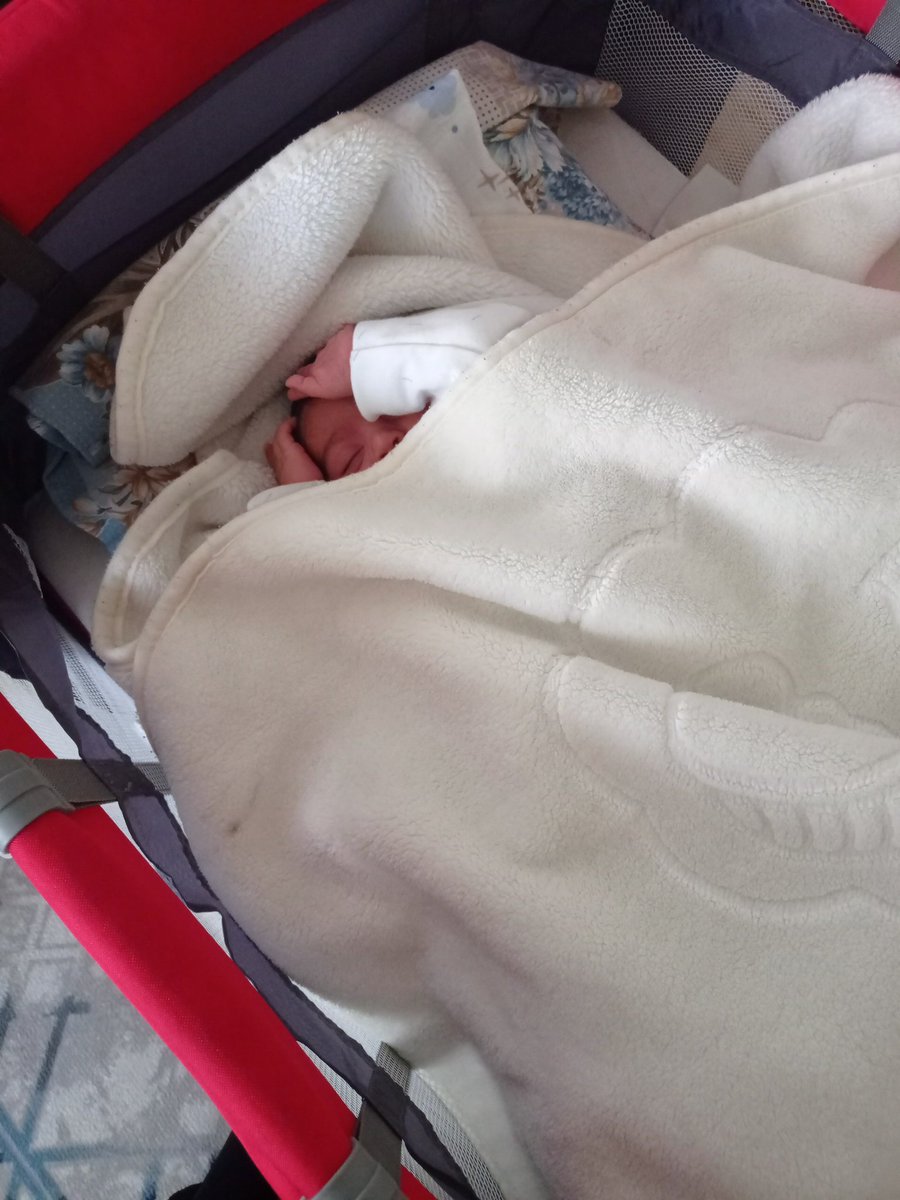 Eda kardeşimizi ziyarete geldik..Kendisini iyi gördük çok şükür. Ne yaparlarsa yapsınlar ümidimizi ve moralimizi bitiremeyecekler...
Geride 2,5 yaşında Zeynep ve 1,5 aylık Hatice Kübra..
TalimatlaTutuklama Sürüyor
#FurkanaKumpas