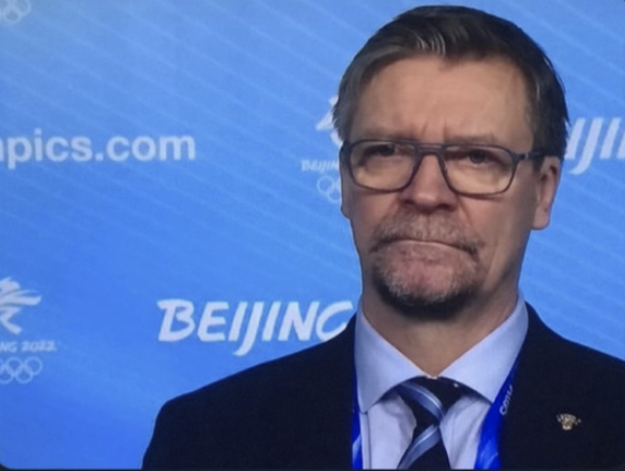 VFinnishProbs's tweet photo. Finnish ice hockey coach unable to contain his joy after winning Olympic gold. https://t.co/JgSoEhcd0M