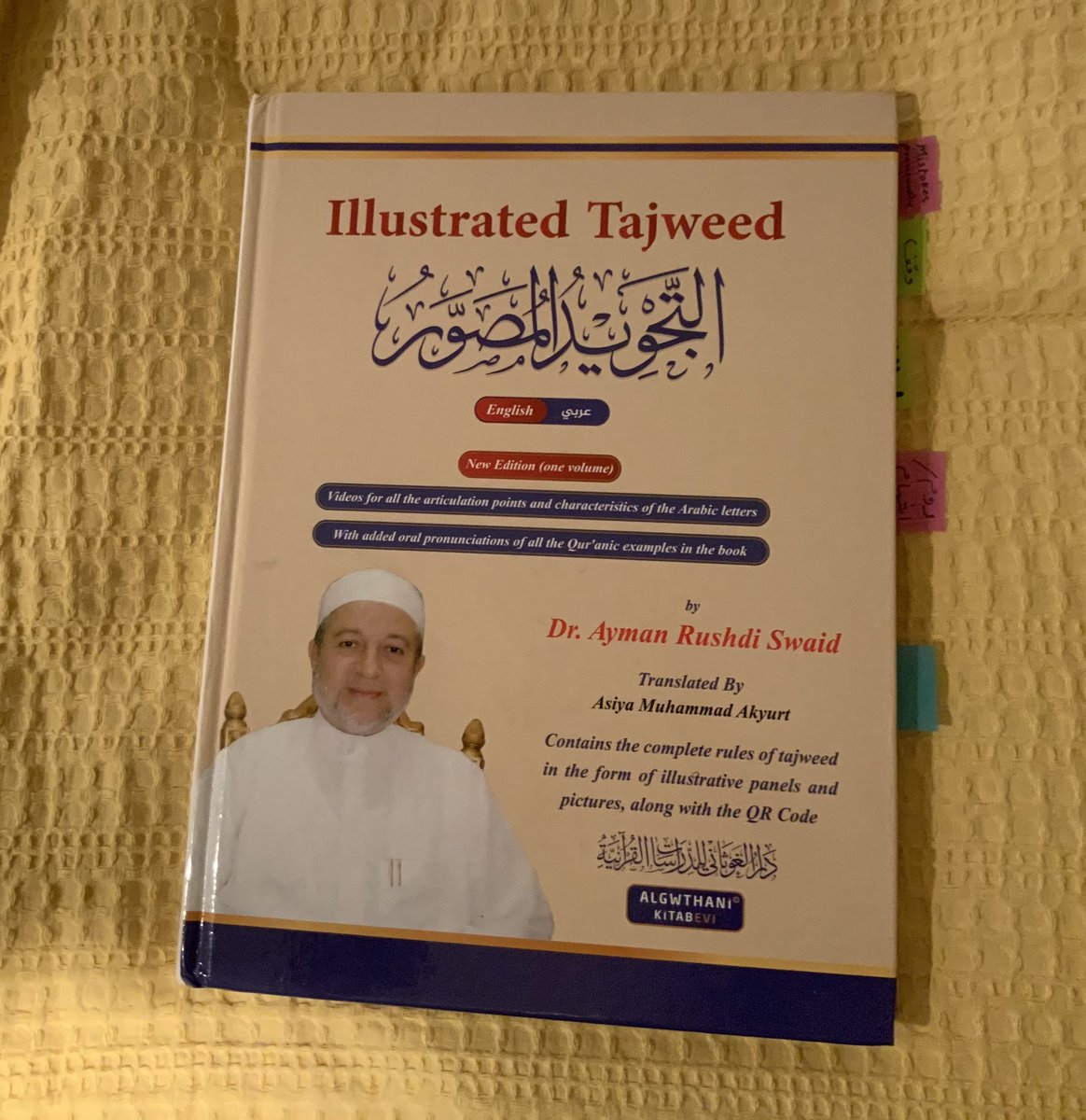 imanmbadawi's tweet photo. я╖╜
IтАЩve been travelling and got to meet some of my students. This is a bit of #teacher_brag ┘Е╪з ╪┤╪з╪б ╪з┘Д┘Д┘З, doubling as #study_tips
She used page tabs for quick reference, and colored tabs to set up correspondence between Arabic and English terms. Brilliant way of learning terms https://t.co/D1azPObeDP