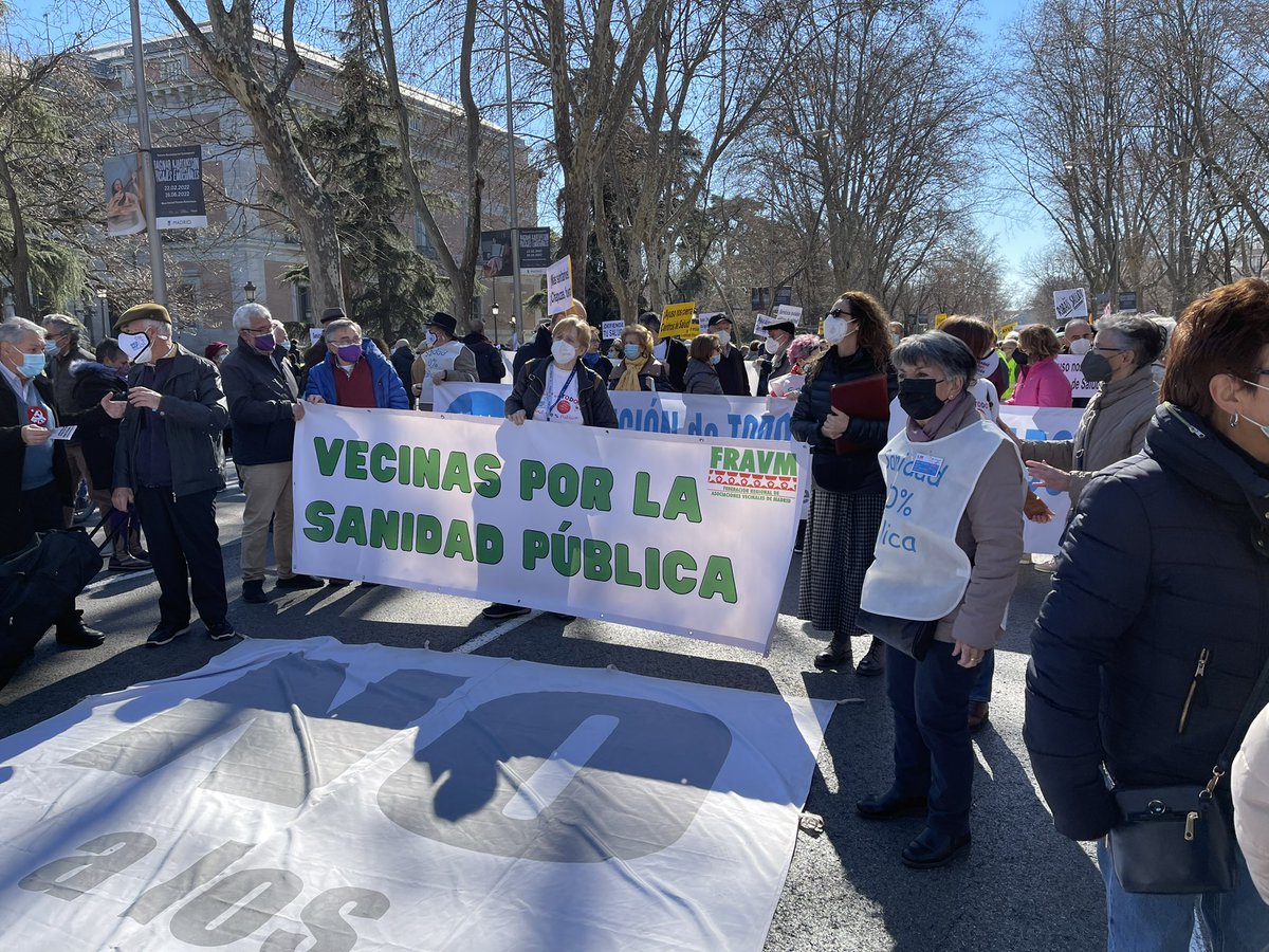 emiliamgarrido's tweet photo. #EnDefensaSanidadPublica hoy en la 92 Marea Blanca porque mientras liquida nuestra salud, Ayuso abusa y arrolla con su Ley Ómnibus. Denunciamos la situación de los servicios de atención primaria y de salud mental. No a su Agencia de Contratación Sanitaria! https://t.co/Z11Afil4zQ