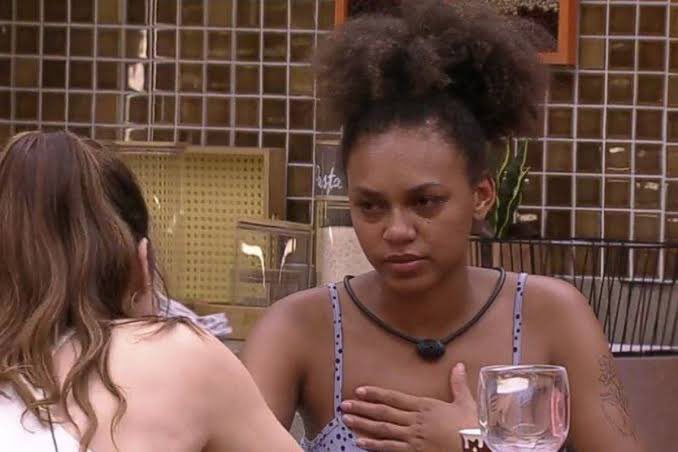 erlan_bastos's tweet photo. Tava aqui pensando que vocês tiraram jogador Rodrigo pela planta que só chora da Jessi. Putz #BBB22 https://t.co/Wq4JzY3f5u
