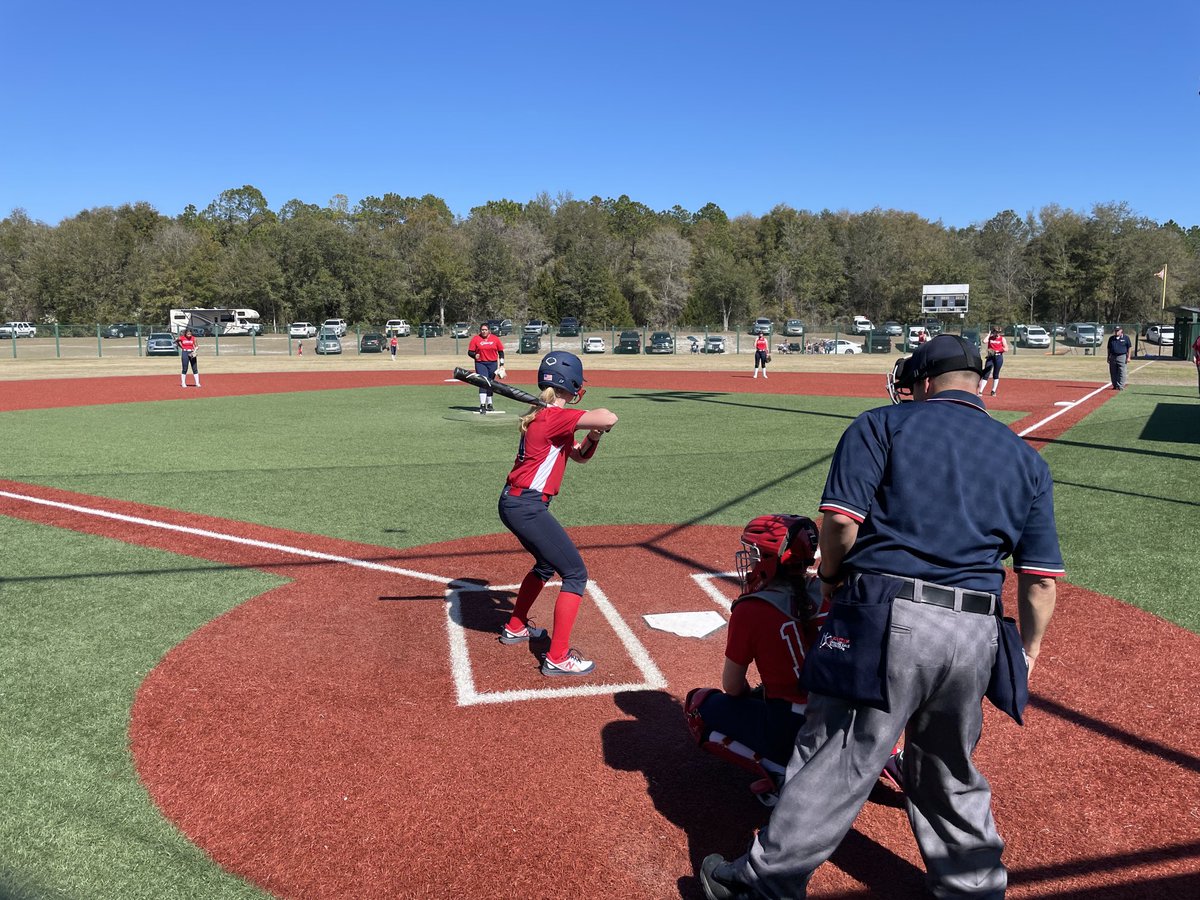 GaPowerLawson's tweet photo. It’s a beautiful day in Newberry, Florida!!! 🥎🌞

⁦@PGFnetwork⁩ ⁦@NCAASoftball⁩ ⁦@sballrecruiting⁩ ⁦⁦@USASoftball⁩ https://t.co/l3VVezM5JH