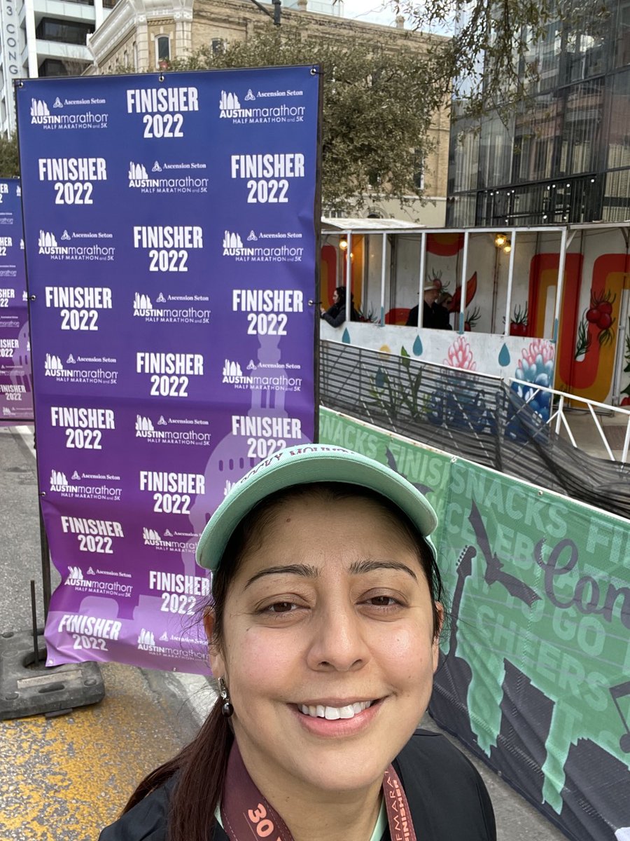 AkankshaMKadam's tweet photo. Marathons are back! Excited to be running mine after 2 years! Thanks cheering crew! #AustinMarathon #RunAustinRun https://t.co/Scp3HMwGIW