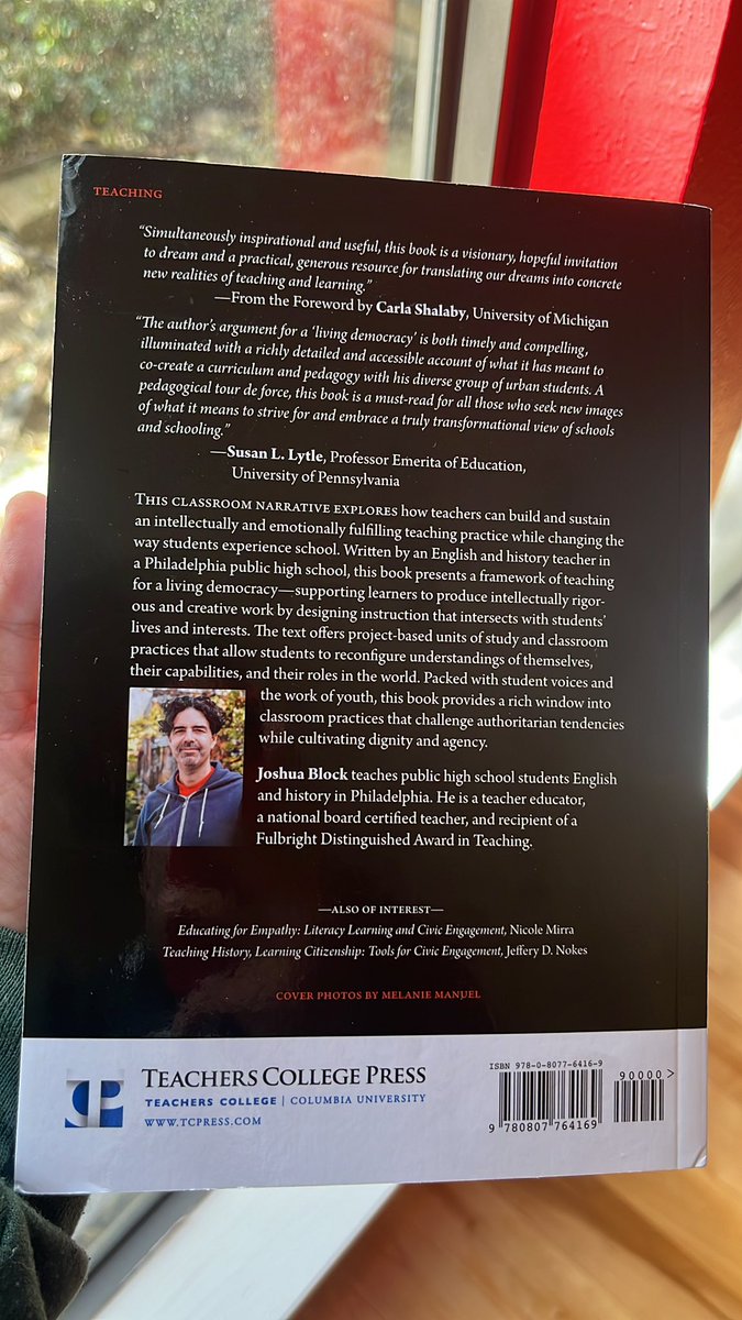 Joel /hō•ÉL/ Garza is cofounder of #THEBOOKCHAT 📓 tweet media