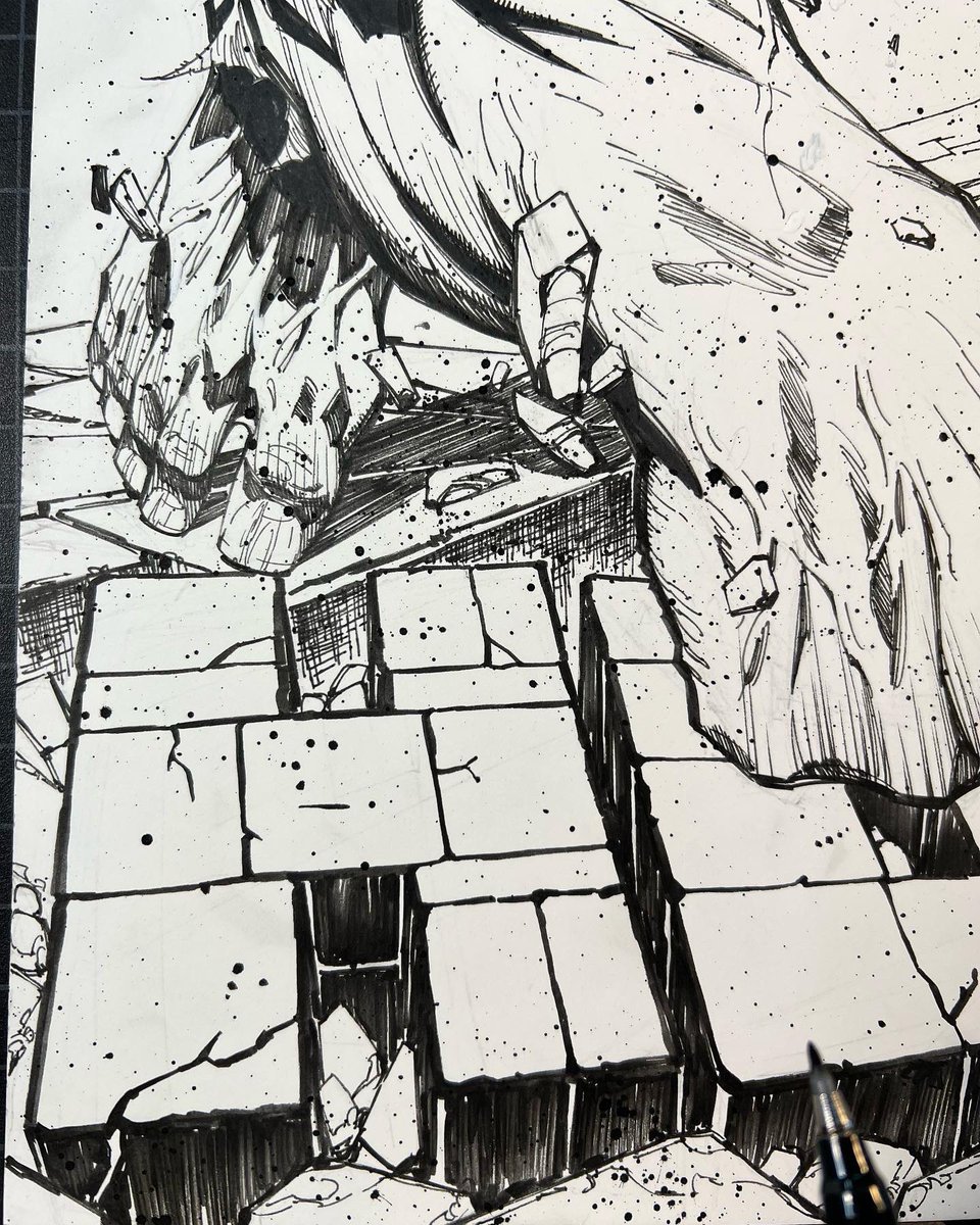 ✏️🖋🫑 Some process shots of my recently announced #HULK 60th anniversary cover ⏪Swipe⏪ to see all! This is the 1st of several big @Marvel anniversary covers coming up throughout the coming year! 