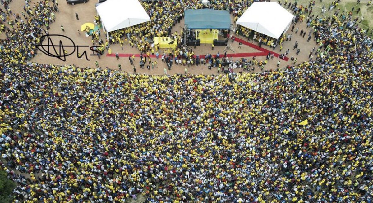 Princenjagu's tweet photo. "This movement is OUR collective movement" Fadzi Mahere

Behold the New

#YellowSunday 

@advocatemahere @JoanaMamombe @LynneStactia @CCCZimbabwe @nelsonchamisa @MarovaNetsai @ceechimbiri2 @JoanaMamombe @VeeKarimakwenda @CCC_Diaspora @daddyhope @JobSikhala1 @I_am_Bucie @CCC_DMV https://t.co/5TbhK0gtmB