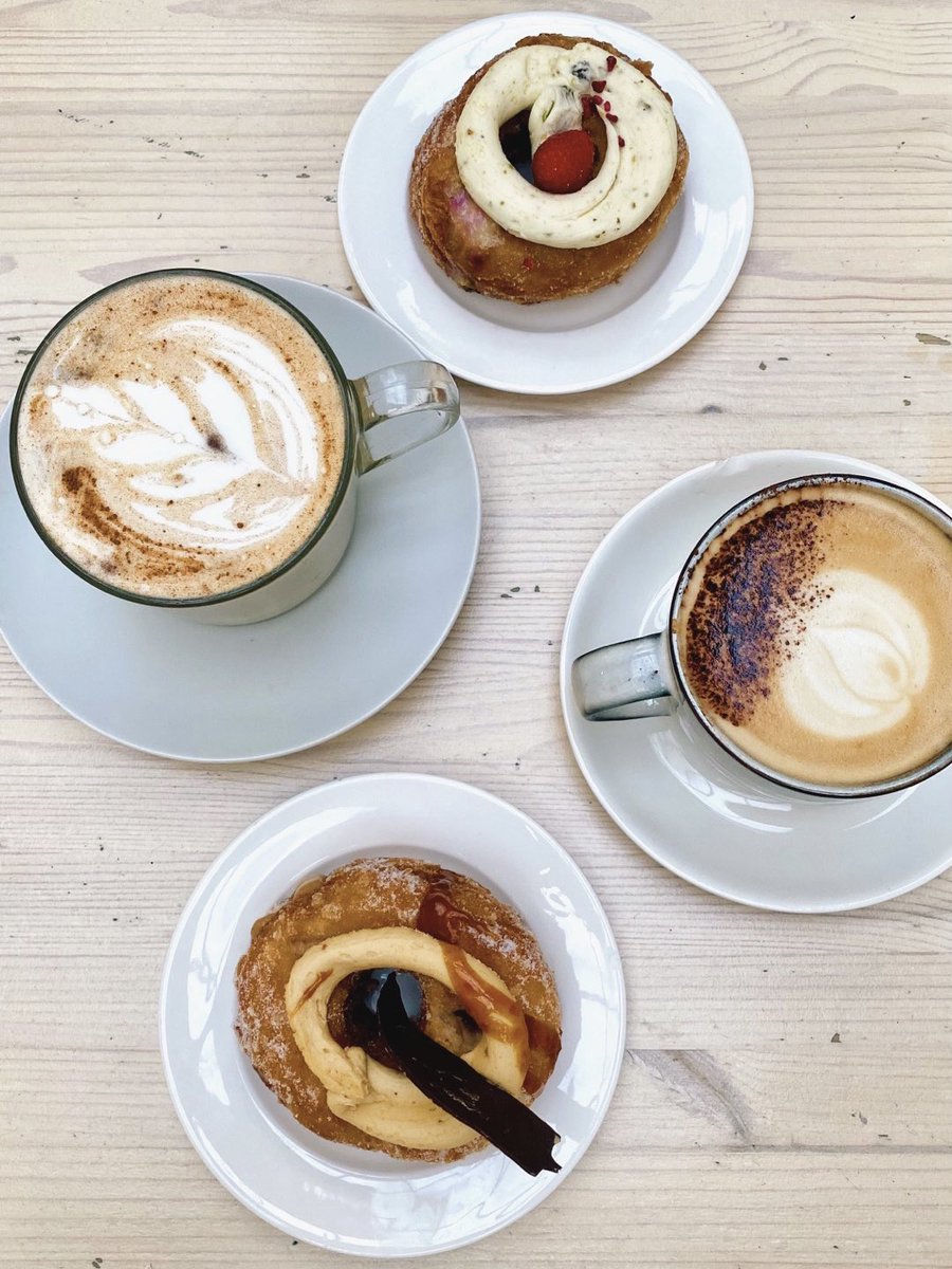 diamondcanopy's tweet photo. Brum is great. Coffee at @medicinebrum, ramen from Koba-Ko pop-up at @Kilder_Bar, drinks at @WineFreedomUK with pals and dim sum at China Court with the fam. 🙌🏻💛 https://t.co/RzbL2MZSN3