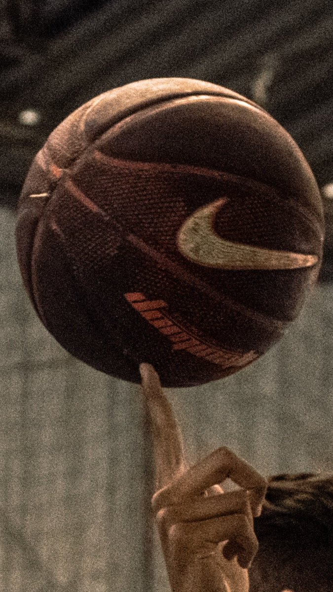 Heytirrrr's tweet photo. Queria apenas mostrar essa foto incrível q consegui tirar depois de muito esforço 
#AllStarWeekend https://t.co/vdGnShbm6e