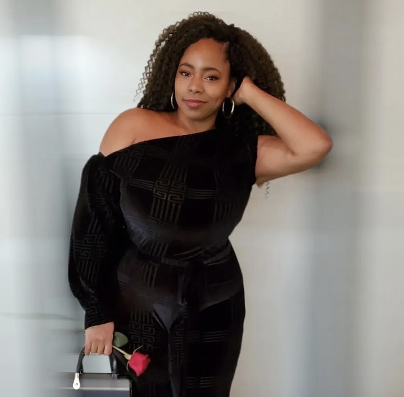GITIONLINE's tweet photo. A Straight Up Classy Lady 🌹 

Tag us @gitionline on your posts for a chance to be featured like our #gitigirl @kimmikhaos!
.
🔎’Crystal Nights Jumpsuit’
.
➡️https://t.co/6i4MyAwGIK
.
. https://t.co/OG9zyyyVCx