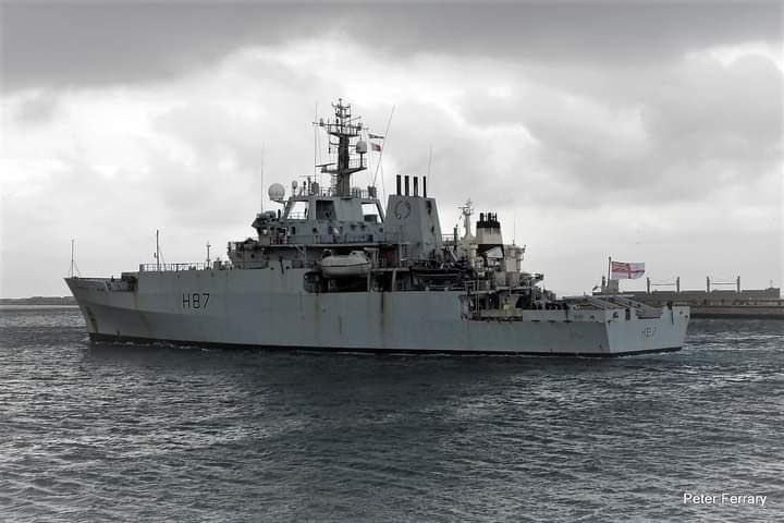 WarshipCam's tweet photo. HMS Echo (H87) Echo-class hydrographic survey ship coming into Gibraltar - February 20, 2022 #hmsecho #h87
* photo courtesy of @PeterFerrary https://t.co/4VA8mYjd5e