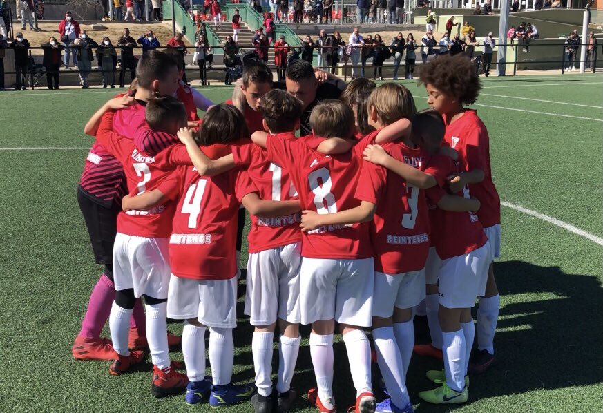 OVButarque's tweet photo. Gran victoria del Alevin A F7 frente al @SesenayT en casa (3-2) para ser líderes. Se perdonó en la primera mitad y tocó sufrir un poco al final, pero se consiguió el objetivo. #VamosButarque @RFFM_oficial @AVIButarque @ConchaChapa_ https://t.co/Yh82IYoK5Y