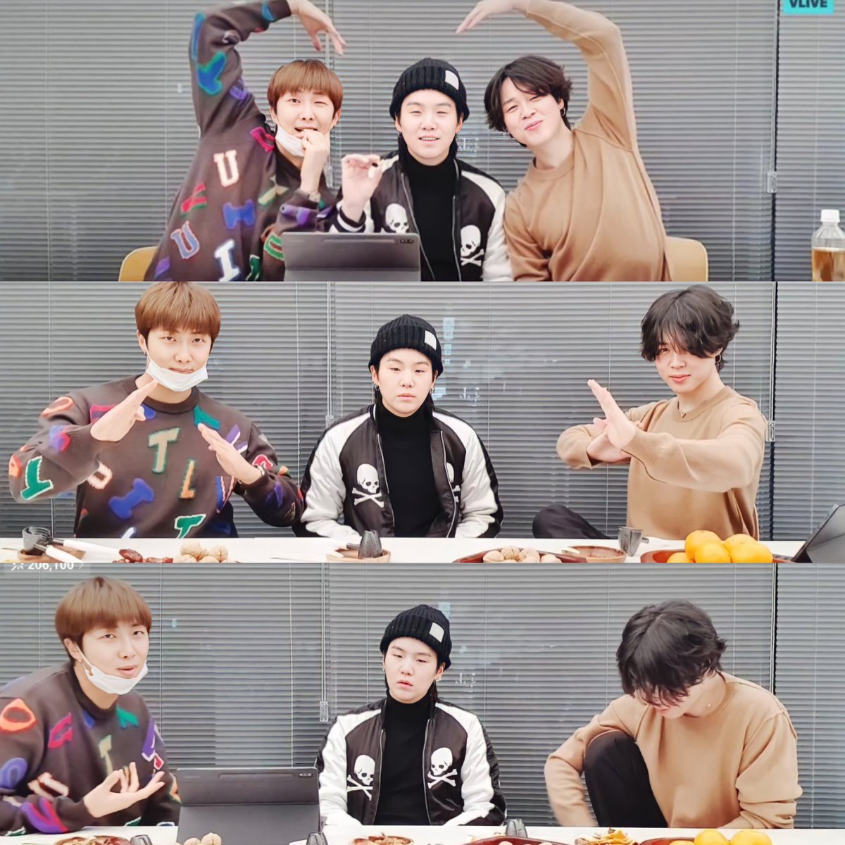Martinezb1Karol's tweet photo. 💜 they are my happiness ☺ Namjoon, Yoongi, Jiminssi I love you thank you for doing the live 😊

#kimnamjoon #namjoon #RM #BTSRM #btsnamjoon #minyoongi #yoongi #btssuga #suga #Jimin #jiminie #jiminssi #ParkJimin #btsvlive #livebts #vlive https://t.co/VVruCbTDmi