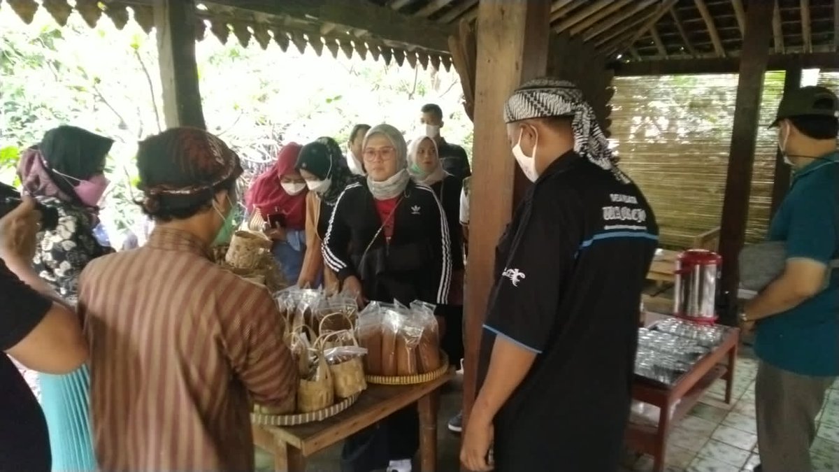 Bendratbrbd's tweet photo. Tetap semangat mengawal wisatawan
ayuk segera reservasikan group/team kalian broo @ 082227364990 https://t.co/5Ml38yp8MW