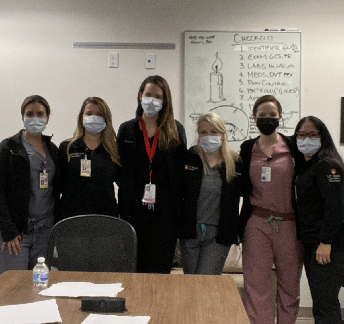 DeRios0's tweet photo. #uthealthsa #uthealthsaneurosurgery #WomenInMedicine #neuroscience #Neurosurgery                                             Love working with these ladies. https://t.co/88jlYD9OXq