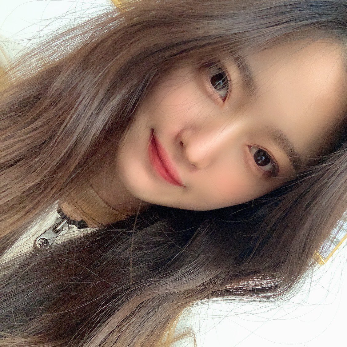 ArabH1key's tweet photo. 220220|📷
تحديث سوي  عبر التويتر: 
"لقد جئت إلى هنا لأنني أفتقدك كثيرًا 😔🥺🧸
 هل تقضي يوم أحد جميل؟
 الجو بارد اليوم ، هل ارتدى الجميع ملابس دافئة؟ 🥶
 لا يمكنك أن تكون مريضا ‼️🥺🥺
 استمتع بباقي وقتك وأتمنى لك يوم أحد سعيد 💕
 +) أفكر في أفكاري في أوق��ت ❤️❤️"
#H1KEY #H1_KEY https://t.co/W1rZLqpb7B