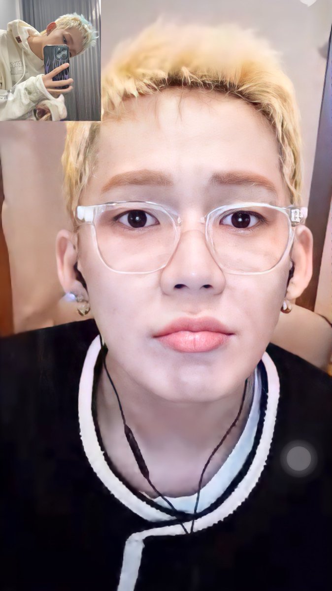 421Honey's tweet photo. 210220 
오랜만이야💚

#트레저      #TREASURE           
#최현석 #CHOIHYUNSUK  #チェ・ヒョンソク https://t.co/DxkMnSASNV