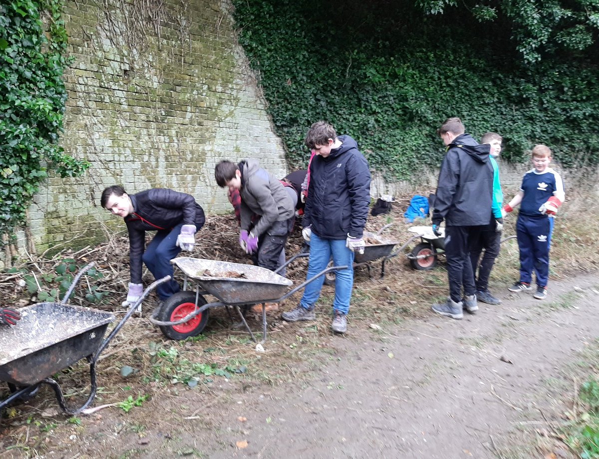 KentPoliceDover's tweet photo. #YouthEngagementOfficer Mark Ball was out again today with members of #DoverVPC, assisting other volunteers at the #DropRedoubt. Very proud of our young #Cadets. @HeritageCrime https://t.co/JhMb7dejxn