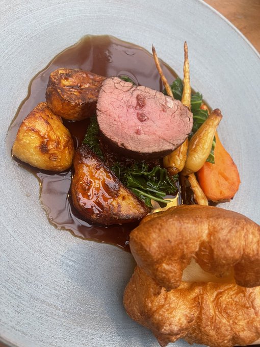 Are you having a roast dinner today?   Pics please if you are 😋 https://t.co/sxmxbjKYlA<a href="/tag/loki"class="tags"><span>#loki</span></a>