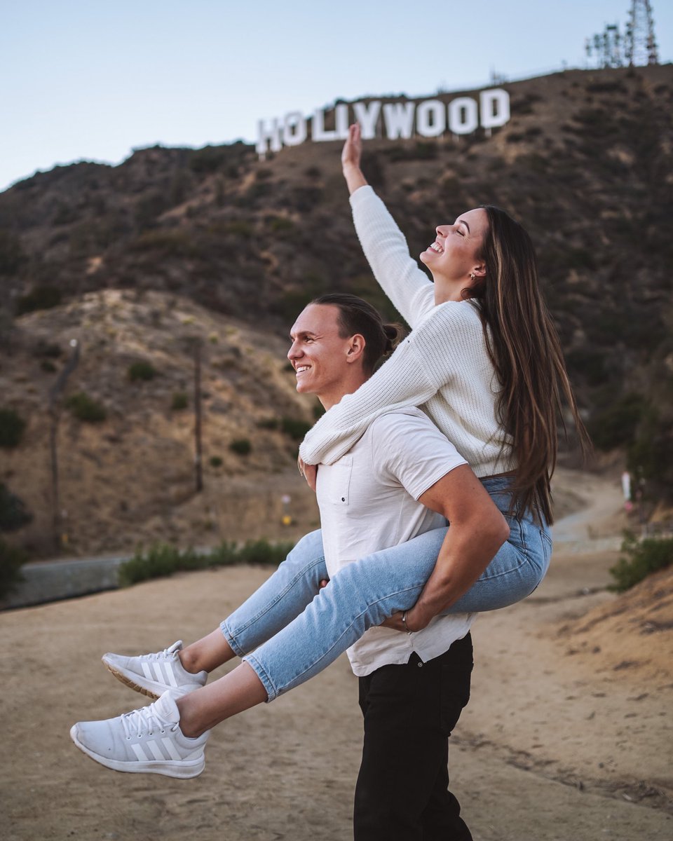There are so many ways to see the Hollywood Sign this holiday weekend: 
-Hike to the sign
-Catch a glimpse while on a sightseeing tour
-Enjoy an uninterrupted aerial view while on a private helicopter ride
-Take in the sight from our Penthouse balcony 

Which would you choose?