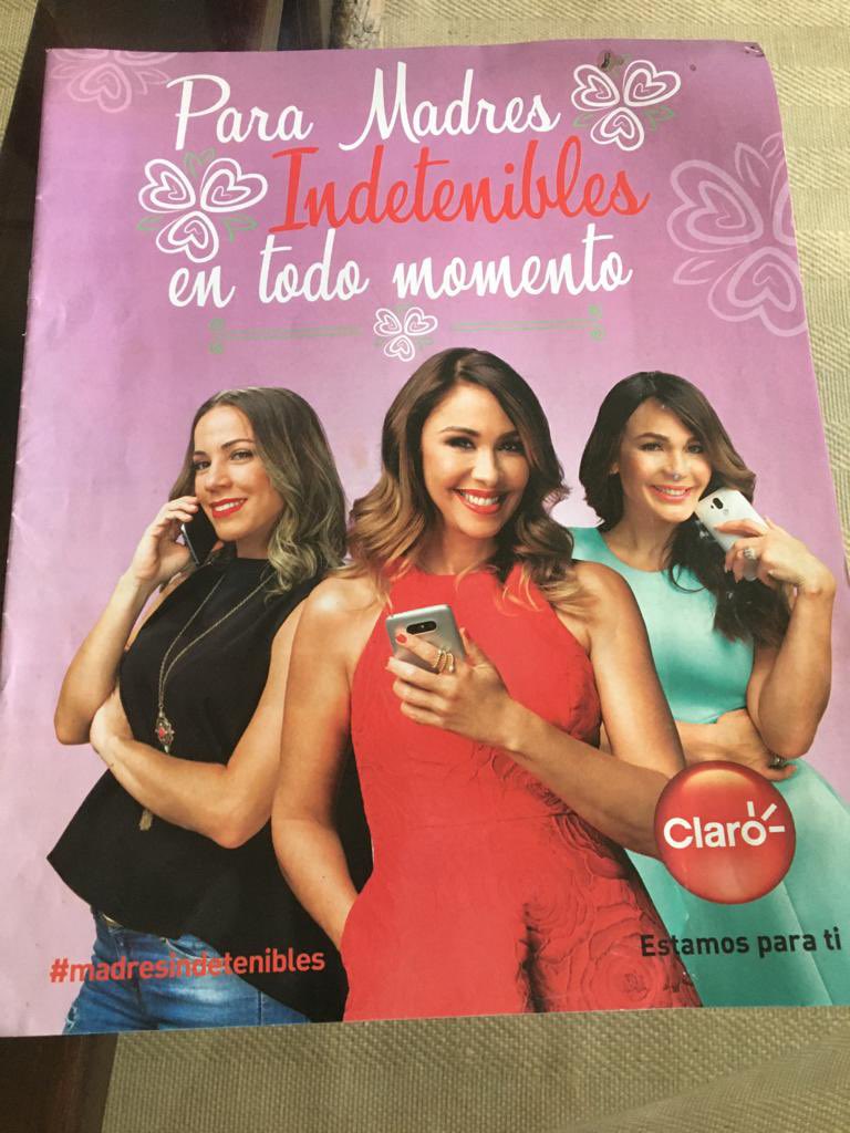 Pasa el tiempo y solo las acaricia ❤️<a href="/MariaselaA/">Mariasela Alvarez</a> <a href="/KarinaLarrauri/">Karina Larrauri</a> <a href="/luzgarciatv/">Luz García</a>