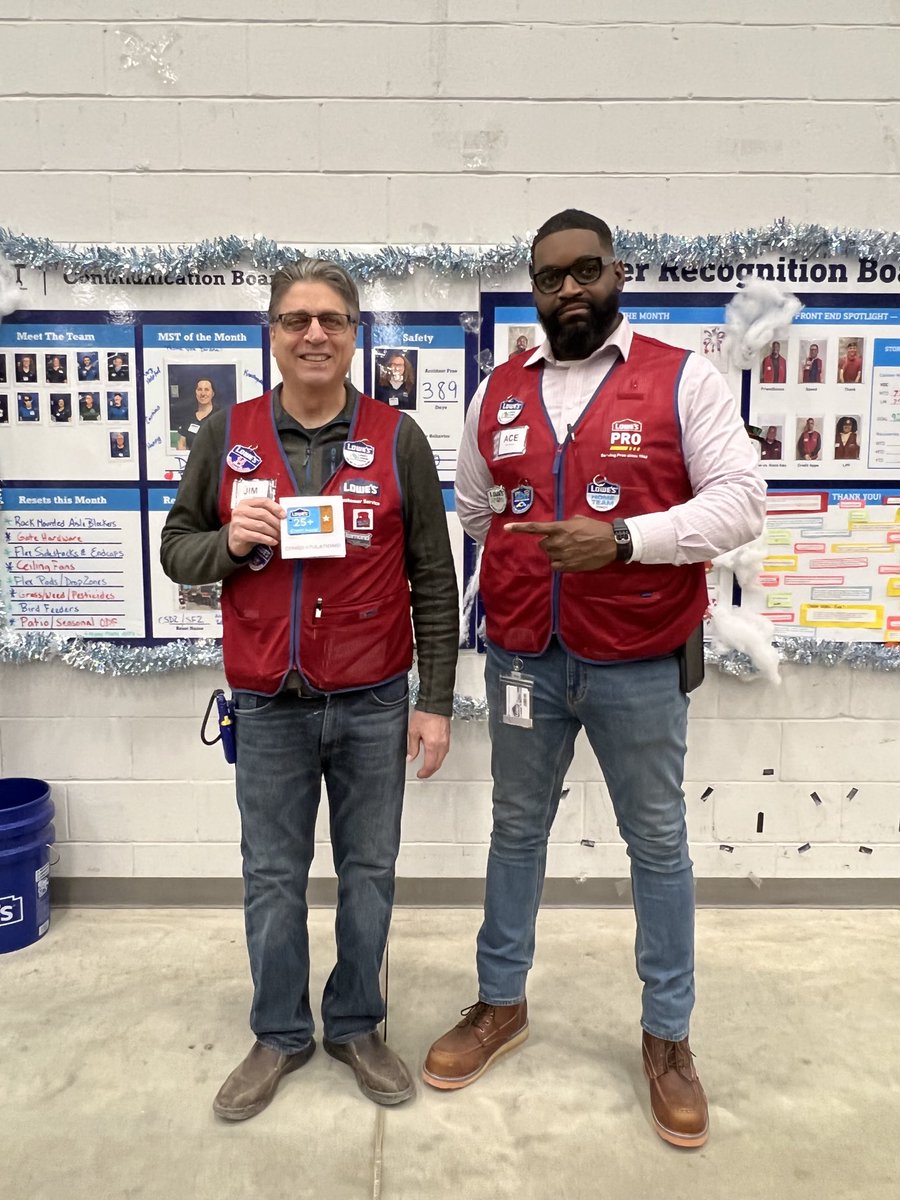 lowes1858's tweet photo. Congrats to Jim app/cab specialist and Natasha Frontend DS on earning their credit badges. Great work! Thank you! ⁦@JoeMcFarland_⁩ ⁦@Anthony_Battle1⁩ ⁦@gouletmd⁩ https://t.co/tQVP6ph7zx