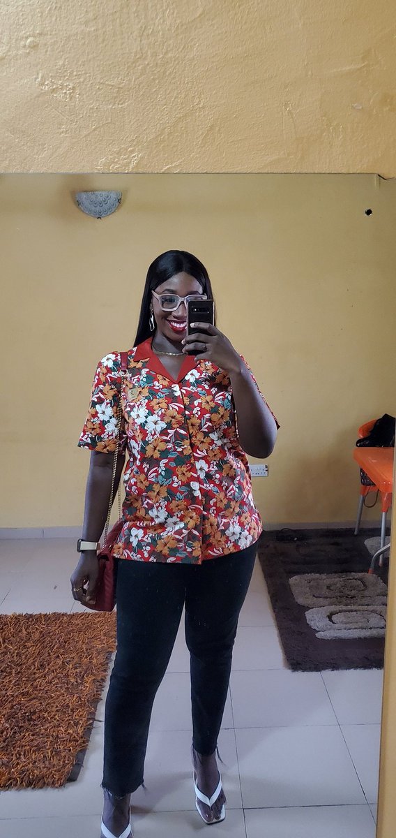 abiolabiya's tweet photo. #WearInstall 💋 https://t.co/qXXXziYL8a