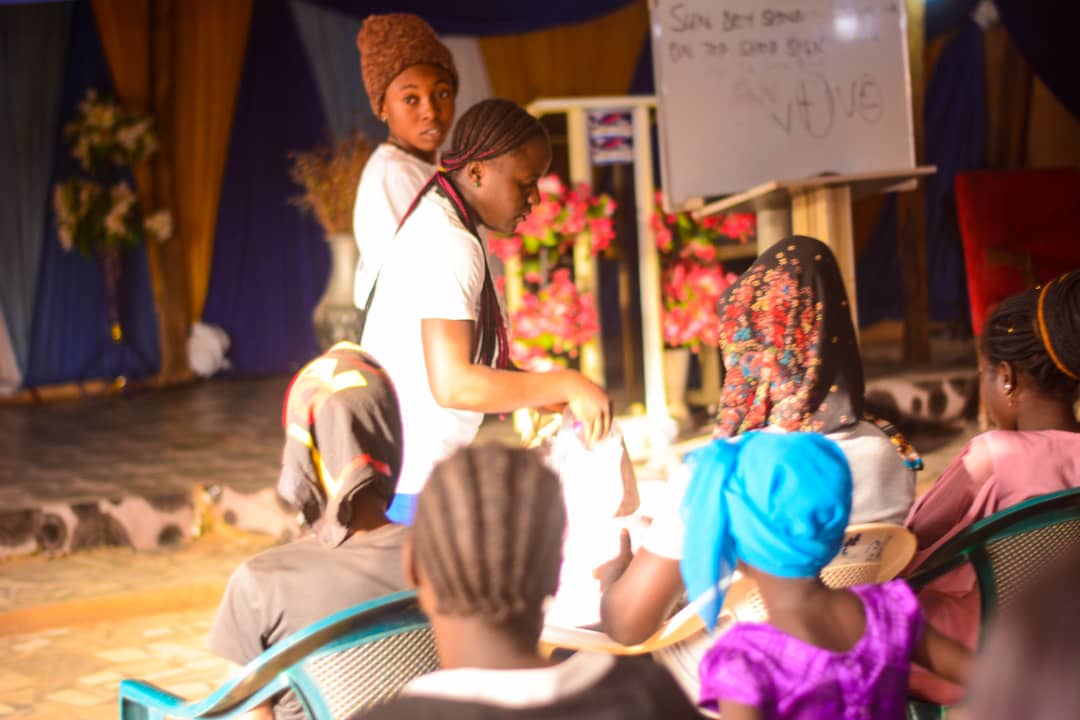 Gail_Foundation's tweet photo. This year's #Frank_Talk_With_The_Girls kicked off on Sunday,30th January 2022. It was an interesting session,talking to the girls about how they are not too young to start setting goals&amp;they committed to setting a goal for the year 2022 &amp; as usual,the session ended with #PadAGirl https://t.co/0dePLhzQyR
