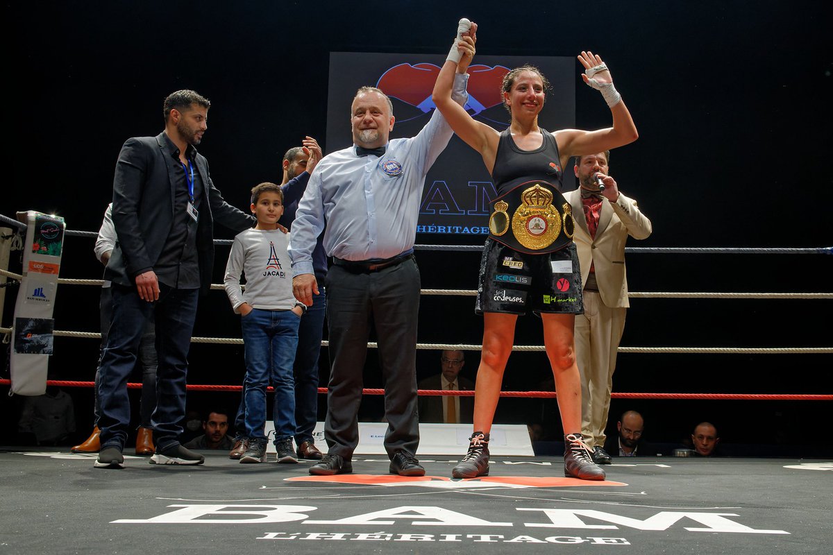 Les_Mureaux's tweet photo. Bravo aux #boxeurs et #boxeuse du @bam78130 qui ont fait #vibrer le #ring lors de la grande #soirée organisée ce samedi 19 février au Cosec des #Mureaux 🥊🔥

@rima_ayadi @preira_ambroise @FF_Boxe https://t.co/BWV5y63Gsj
