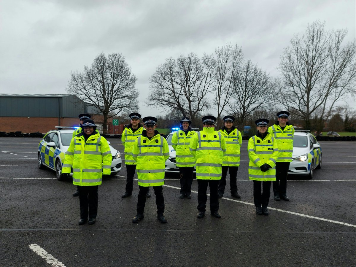 KentSpecials's tweet photo. Yesterday we saw 9 Special Constables complete their 'Road Incident Management' training, allowing them to safely work on fast roads. Well done everyone! #training #highvisibility #fastroads #safety #Kent https://t.co/D0he8YyXLe