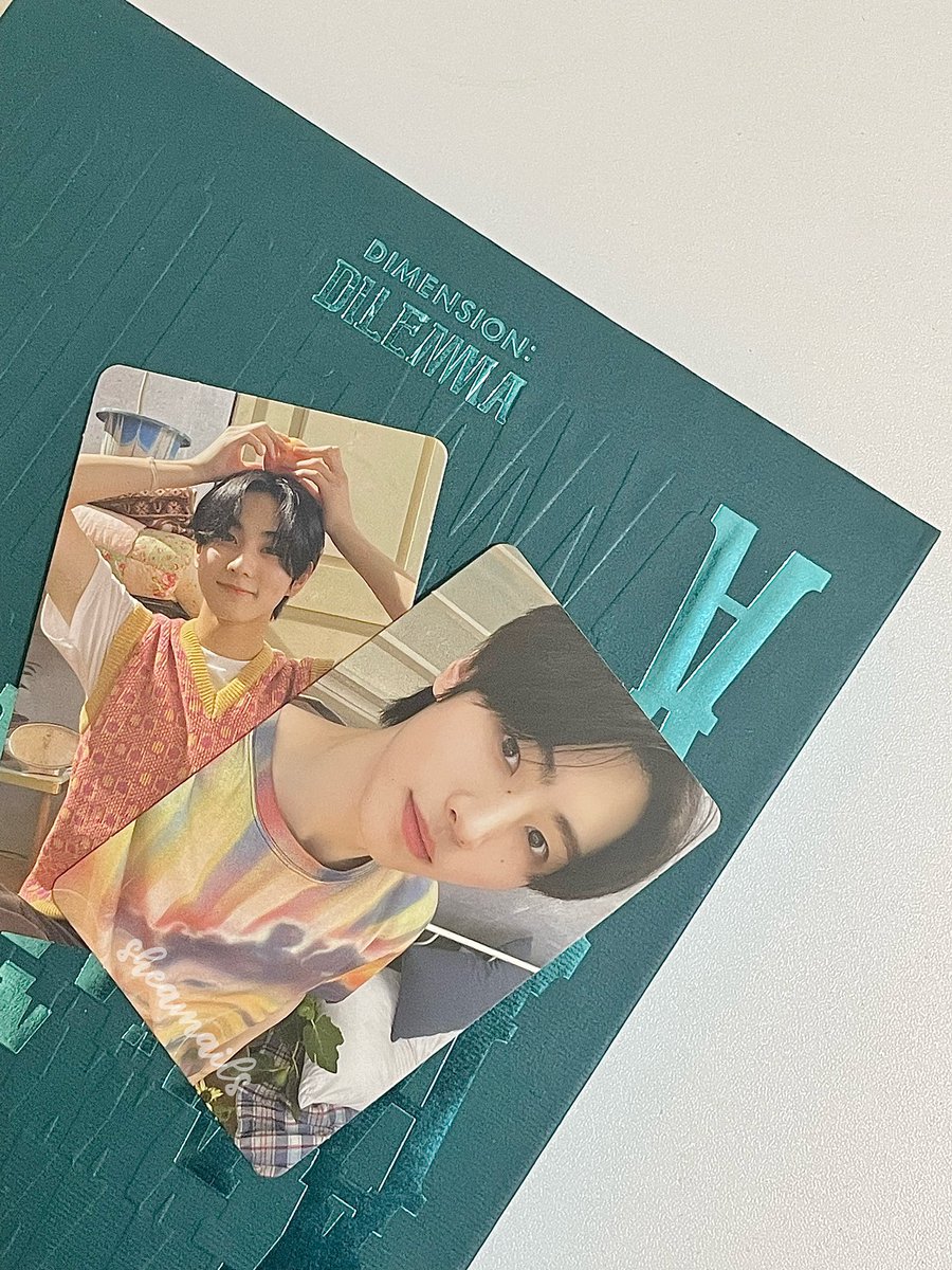 wysuals's tweet photo. happy mail ♡
. . . #sheahauls & #kosmo_feedback ‹𝟹
hello, @KosmoPH ! my charybdis album came home safe & well. thank you so much for packing it well and i looove my pulls so much ! thank u as well for the constant updates & freebies, ‘til next time ! ♡ https://t.co/CFxL4NNdBt