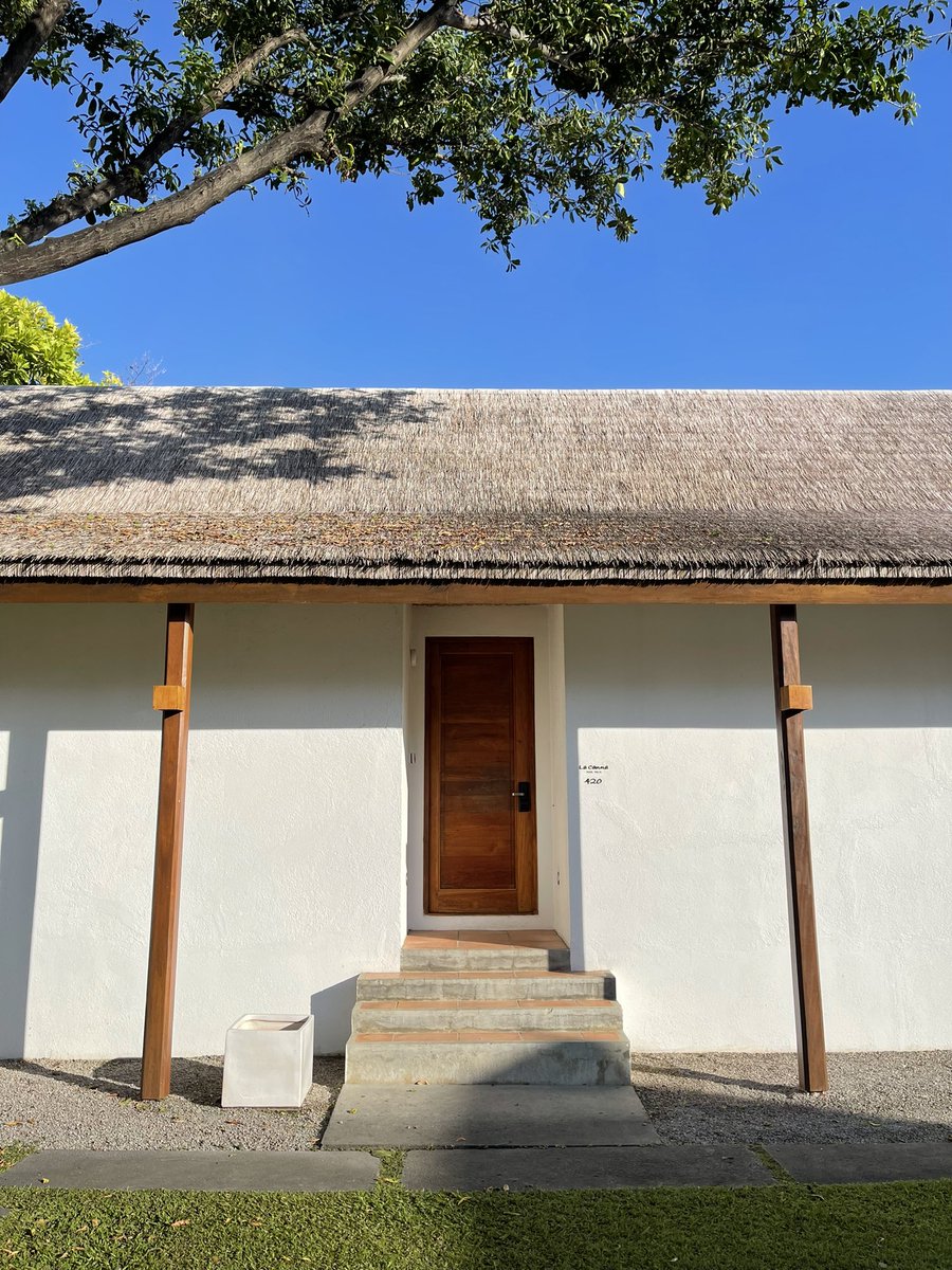 sfkkfs_'s tweet image. แนะนำที่พัก Putahracsa Hua Hin ชอบมากก mood &amp;amp; tone โคตรชิล ห้องพักดี เตียงนอนสบายมากก หลับลึกไม่อยากตื่น 5555 เดินมานิดเดียวก็ถึงทะเล แล้วแสงเช้า เย็น สวยจริงไม่จกตา อยากกลับไปพักอีก