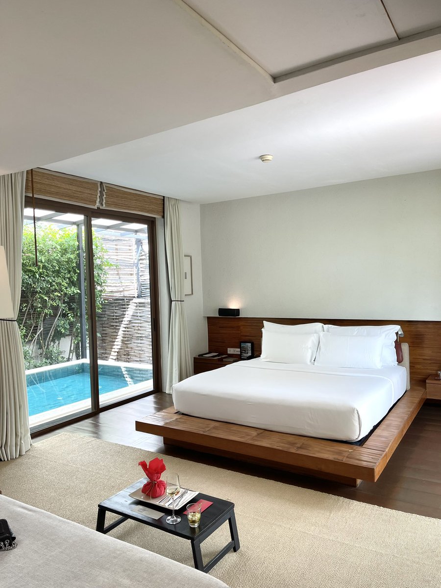 sfkkfs_'s tweet image. แนะนำที่พัก Putahracsa Hua Hin ชอบมากก mood &amp;amp; tone โคตรชิล ห้องพักดี เตียงนอนสบายมากก หลับลึกไม่อยากตื่น 5555 เดินมานิดเดียวก็ถึงทะเล แล้วแสงเช้า เย็น สวยจริงไม่จกตา อยากกลับไปพักอีก