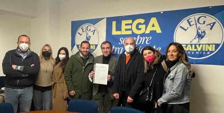 severino_nappi's tweet photo. Oggi abbiamo presentato la lista della #LegaCampania per la Città Metropolitana di #Napoli.
Siamo orgogliosi e grati ai circa cento sindaci e consiglieri comunali della Provincia di Napoli, tra candidati e sottoscrittori, che ci hanno messo la faccia per cambiare il #NostroPosto. https://t.co/RFQDHSBXwt