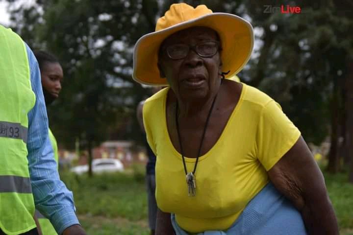 realmedicaldoc's tweet photo. I pray , decree and declare that a new Zimbabwe be delivered during her lifetime. 

Hear me lord. https://t.co/i8ou4MxF3z