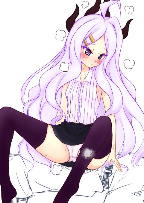 ヒナ誕生日過ぎてしまったけど、一枚透過。背中でヒナの重さと体温を楽しみたい先生の図。 