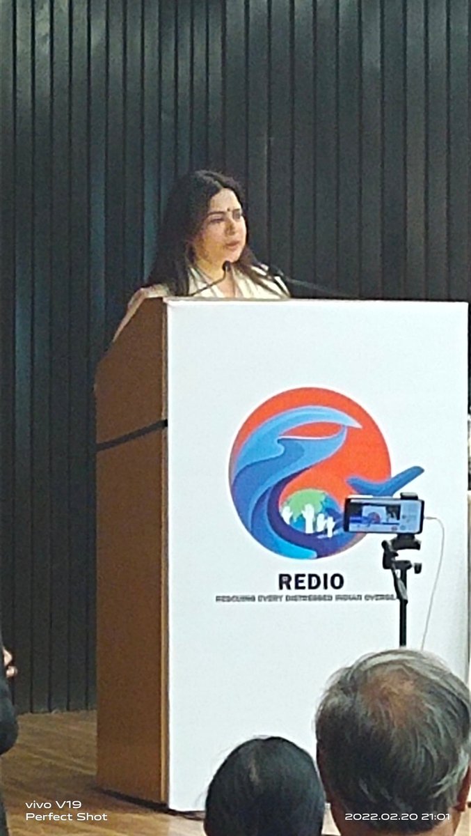 RescuingIndians's tweet photo. Smt Meenakshi Lekhi, Honble Minister Of State For External Affairs  addressing the #MissionREDIO launch conference
@navnirmiti @M_Lekhi

Watch Live https://t.co/BW7GaxHFKF https://t.co/2QCaosJCFa