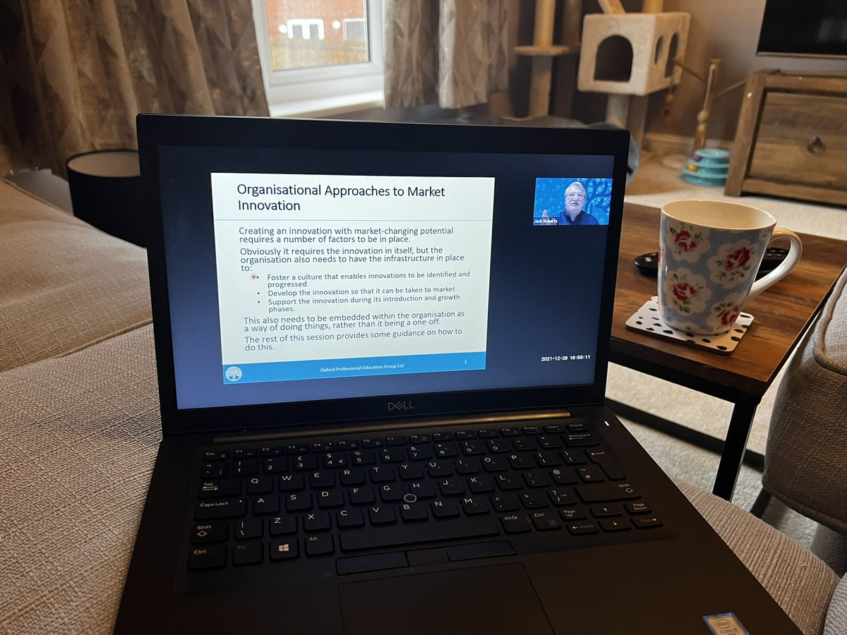 Sunday funday 🤓 <a href="/OXCOM_Marketing/">Oxford College of Marketing</a> #CIM <a href="/TheCIM_mark/">CIM - The Chartered Institute of Marketing</a>