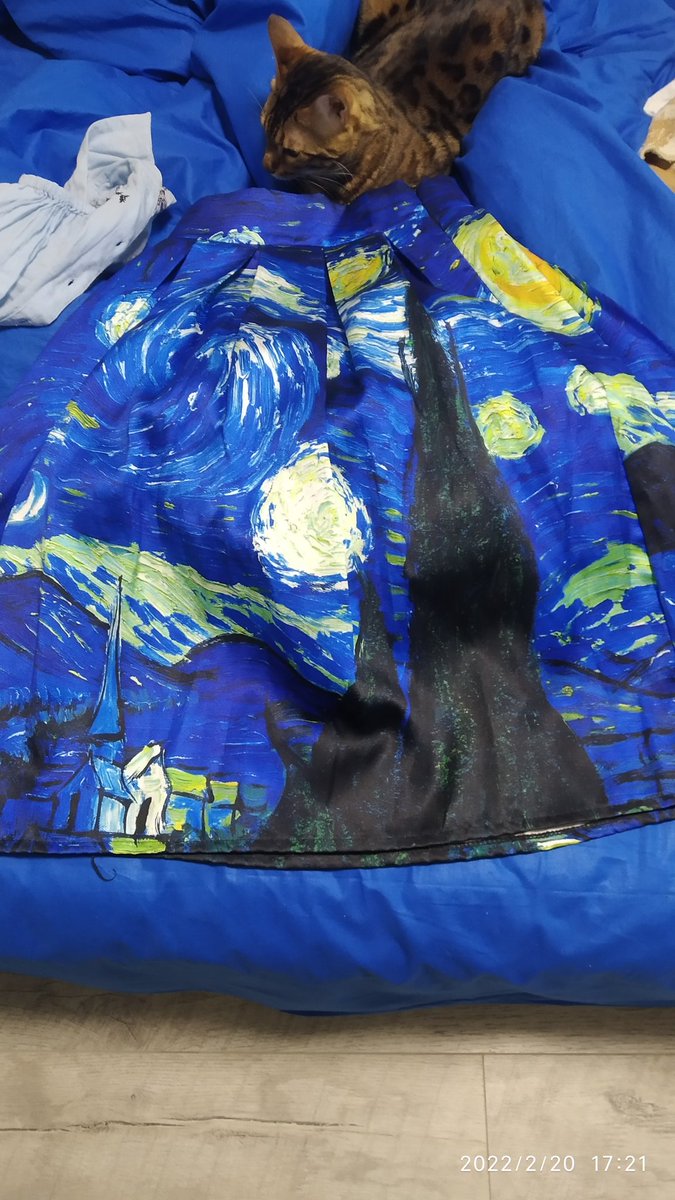 #инфотвит Купила себе юбку, пока хз с чем носить...но она прям БОМБА!)))